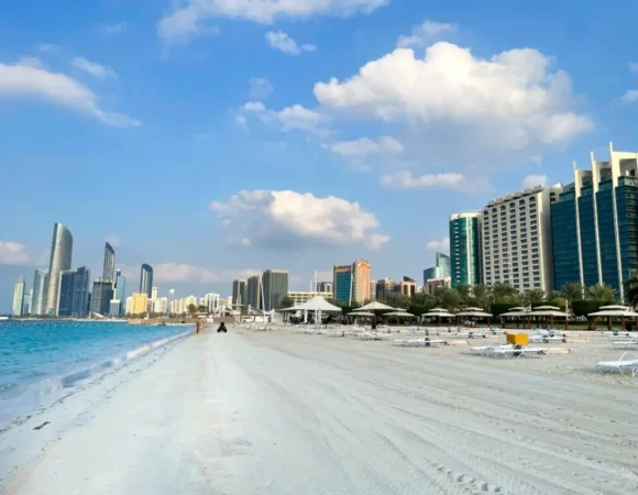 Top 10 Must-Visit Public Beaches in Abu Dhabi: